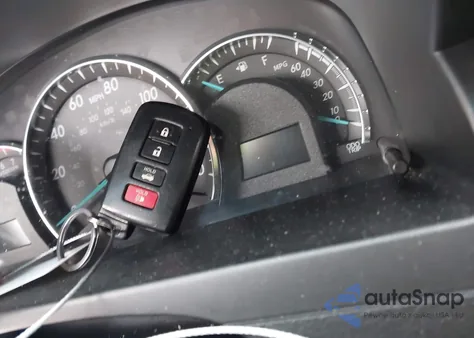 2013 Toyota Camry Xle z USA, uszkodzony, nr VIN 4T1BF1FK3DU648402